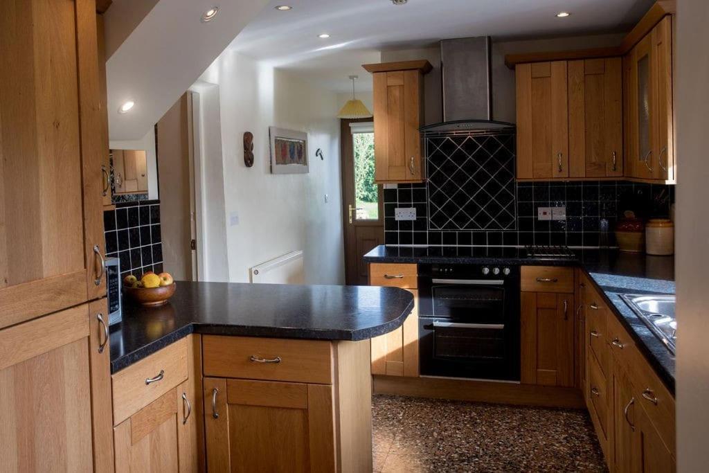 Perfect Cottage Retreat Near The Brecon Beacons Llanwrda ภายนอก รูปภาพ